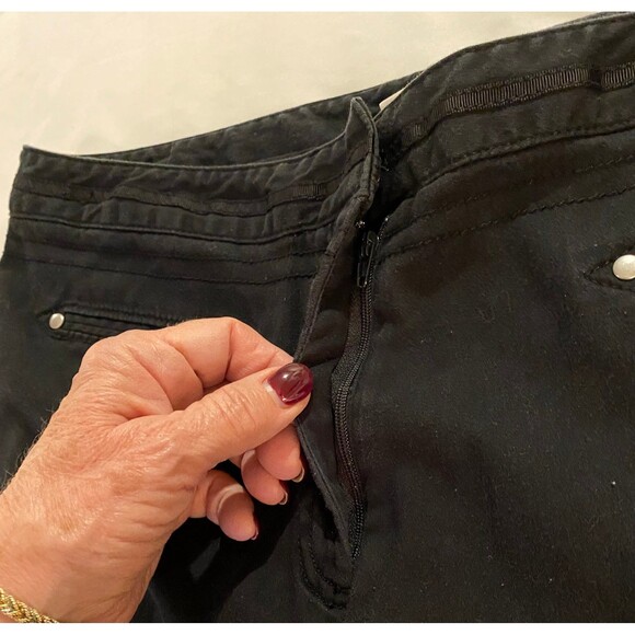 Cato Walking Shorts Black Womens Size 14 Large Casual Summer Vacation Beach - Picture 3 of 7